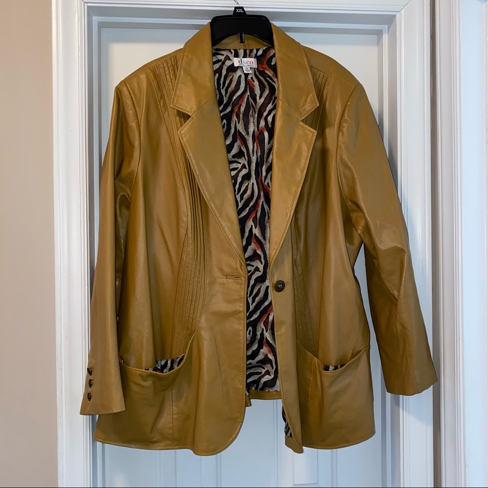 💛Cute mustard color faux leather jacket💛